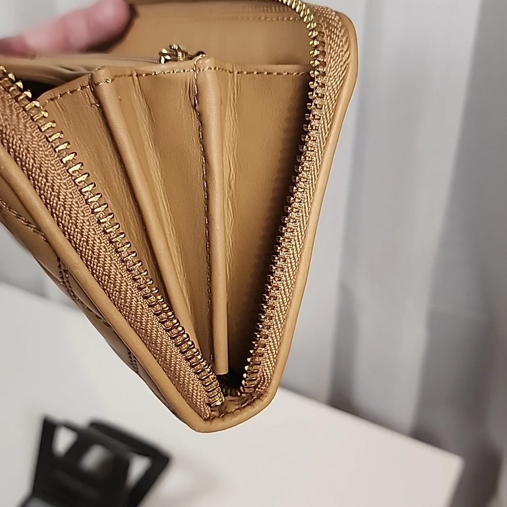 Cole Haan Zippy Wallet